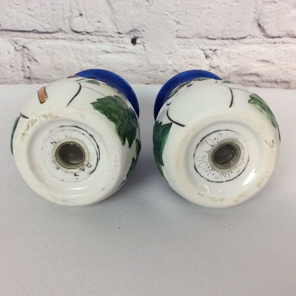 Christmas Mr. & Mrs Snowman Large Salt and Pepper Shakers Stove Top Ceramic Blue - Picture 3 of 7